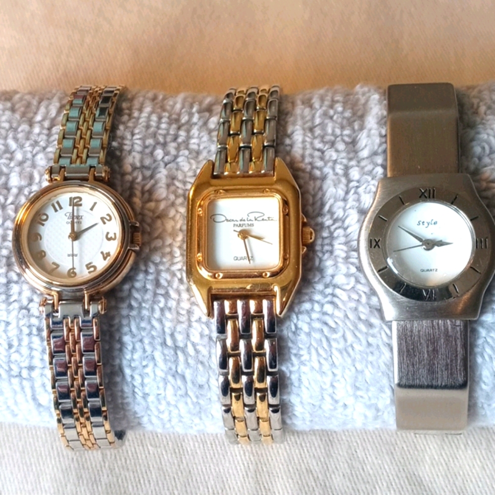 Bundle of vintage women's watches
